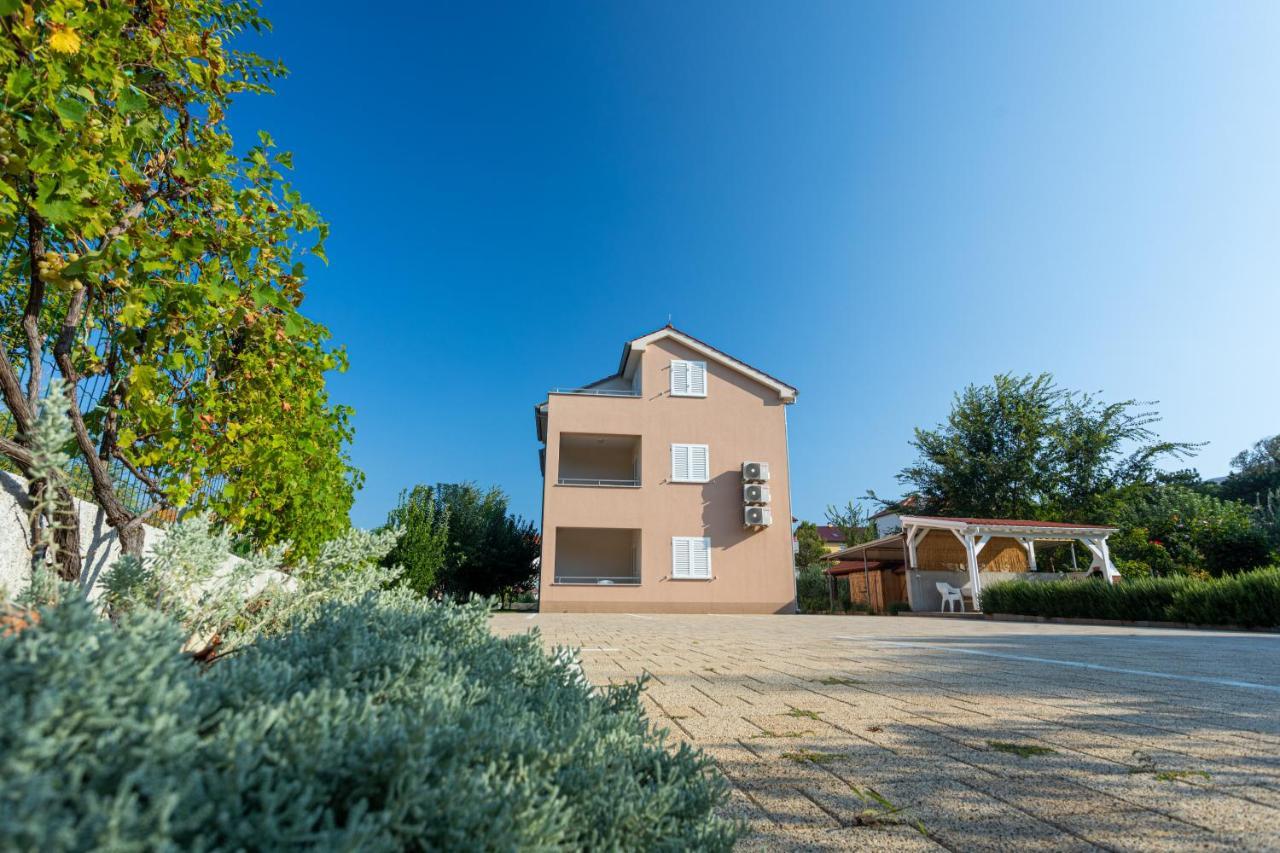 Apartments Crnekovic Jasna บัชกา ภายนอก รูปภาพ