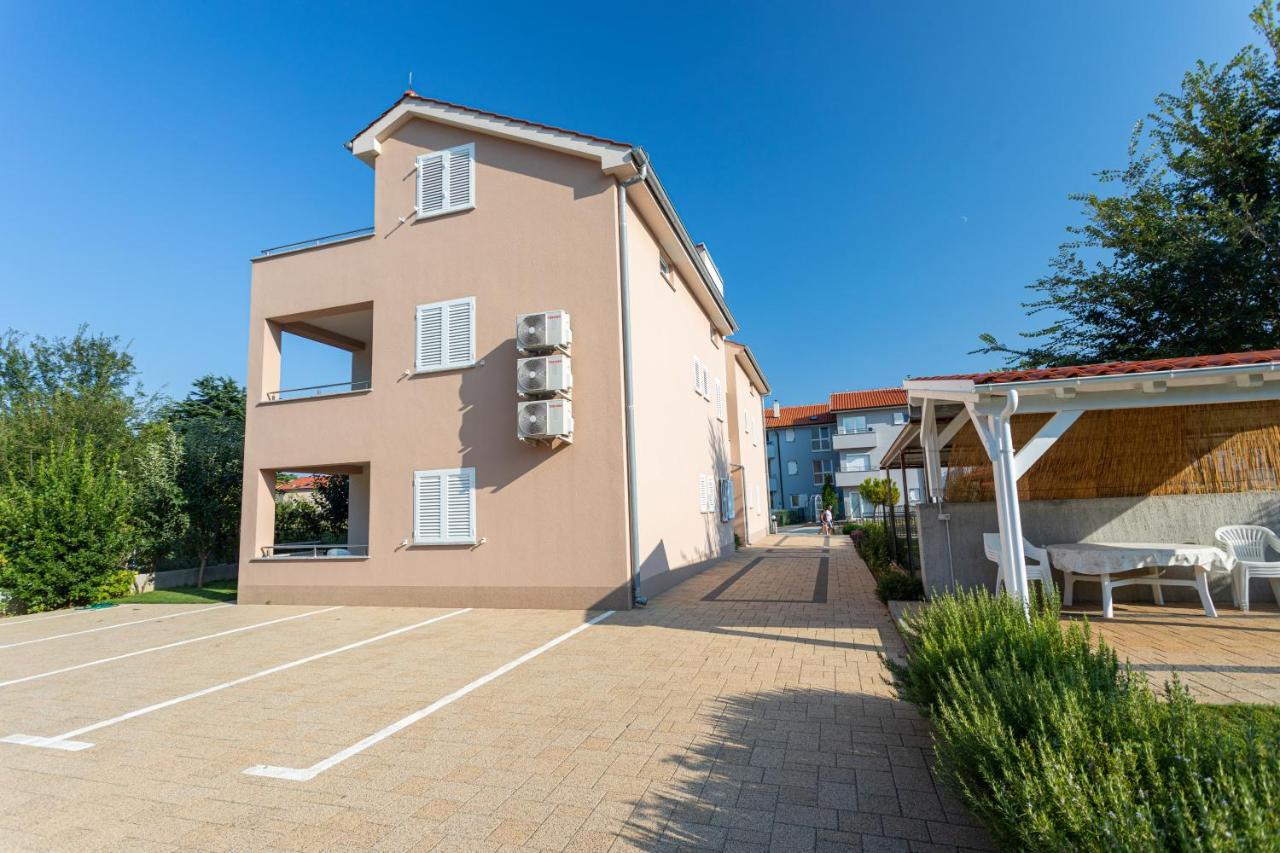 Apartments Crnekovic Jasna บัชกา ภายนอก รูปภาพ