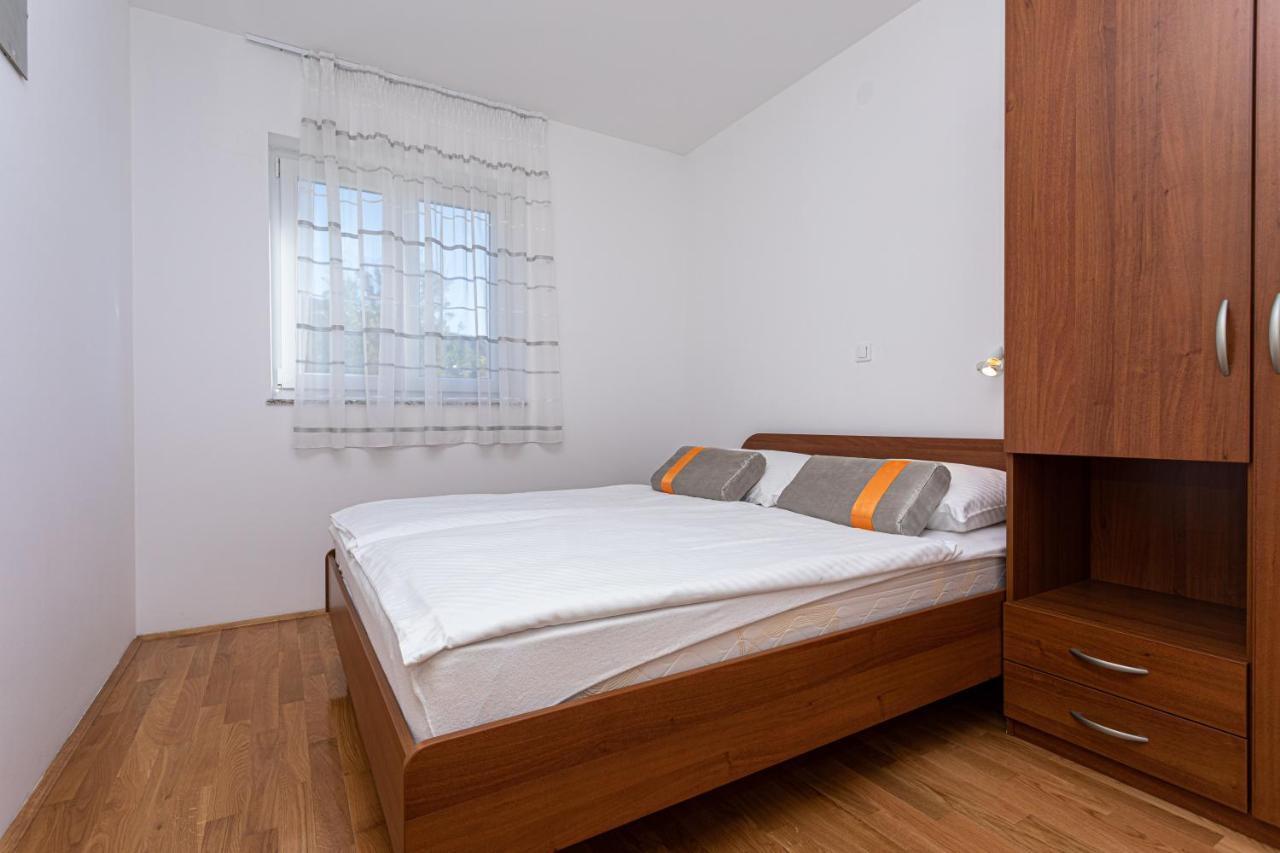 Apartments Crnekovic Jasna บัชกา ภายนอก รูปภาพ