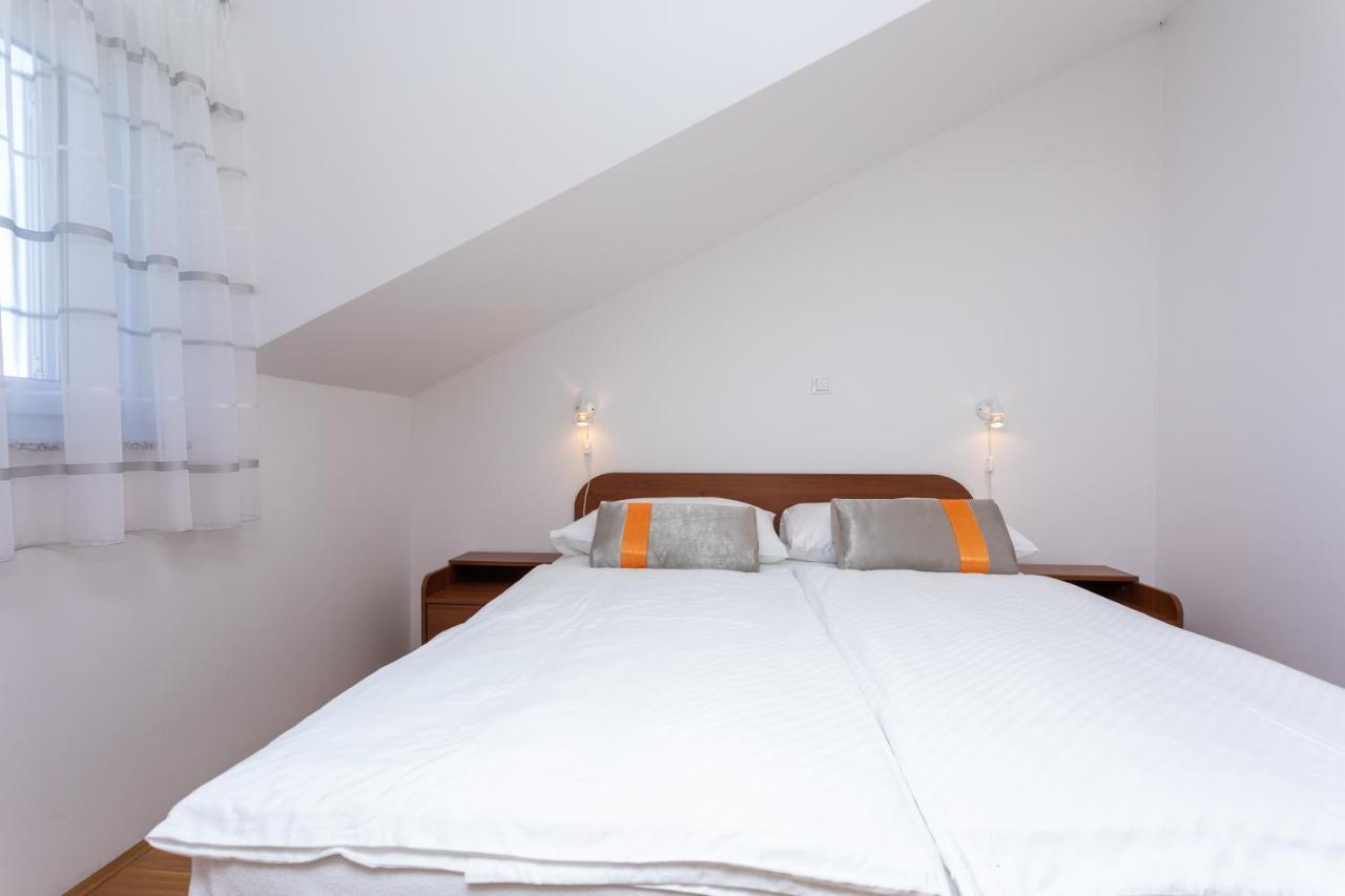 Apartments Crnekovic Jasna บัชกา ภายนอก รูปภาพ